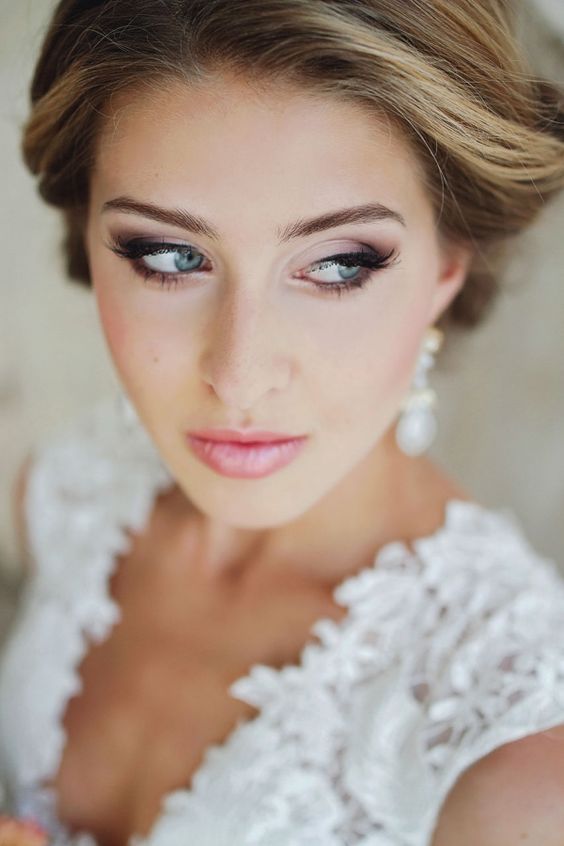 odważny makijaż ślubny