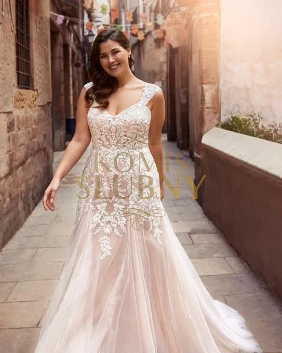 Suknia ślubna rybka plus size