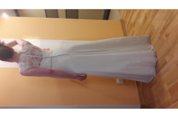 Przepiękna klasyczna suknia ślubna