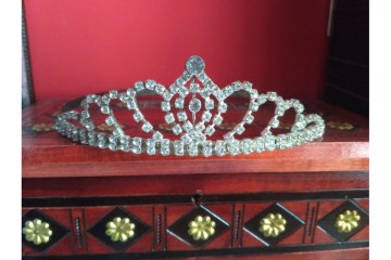 posrebrzany diadem tiara ozdoba do włosów