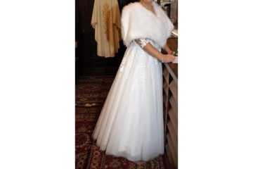 Suknia ślubna rozmiar 38/40 biała z rękawkiem + białe bolerko GRATIS