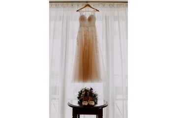 Suknia ślubna Espania piękna z motywem listków rustykalna