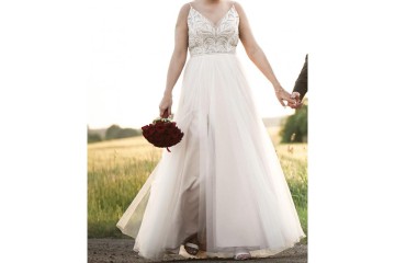 Witam, sprzedam piękną suknię ślubną projektanta Justin Alexander.