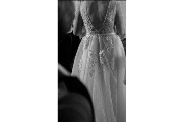 Śliczna  suknia ślubna