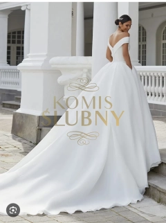 Suknia ślubna marki Pronovias model Farrah