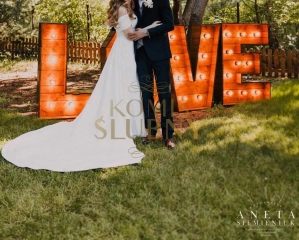 Śnieżnobiała Satynowa Suknia Herm's Bridal