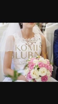 Suknia ślubna muślin gipiura 36
