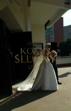 Sprzedam suknie Pronovias - BARCAZA