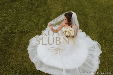 Piękna suknia ślubna