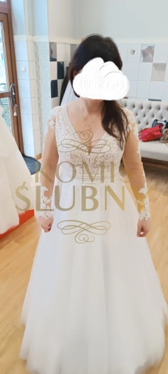 Suknia ślubna w śnieżnej bieli na 160 cm
