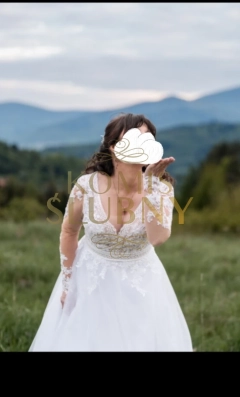 Suknia ślubna w śnieżnej bieli na 160 cm