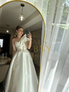 suknia ślubna Pronovias – model Sedna 