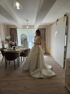 suknia ślubna Pronovias – model Sedna 