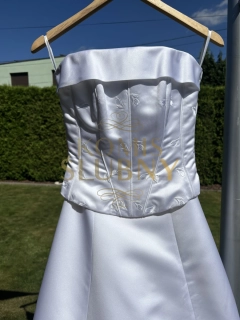 Suknia ślubna gorsetowa