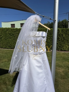 Suknia ślubna gorsetowa