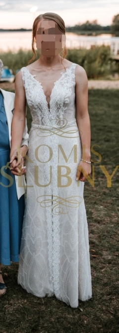 Sukienka ślubna syrenka z rozcięciem 