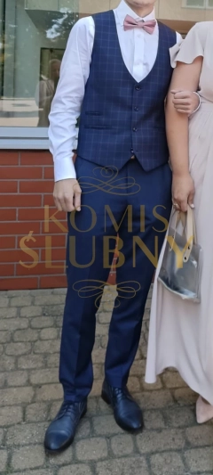 Garnitur z kamizelka 