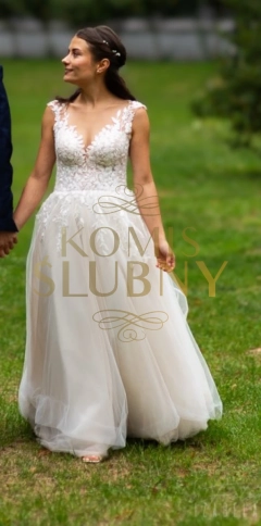Suknia ślubna typu księżniczka – mały rozmiar i wzrost + welon gratis