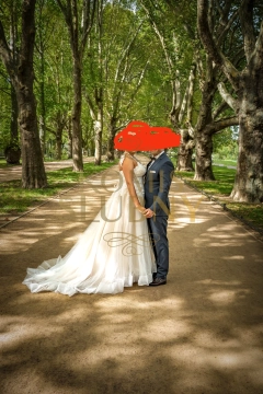 Suknia ślubna z trenem 