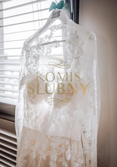 Suknia ślubna z trenem 