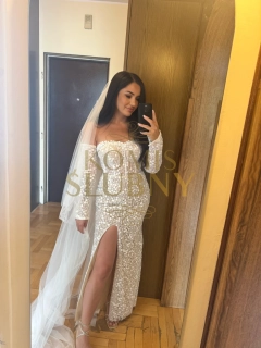 Suknia ślubna glamour 