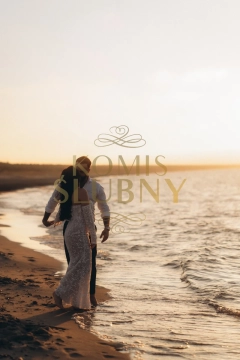 Suknia ślubna glamour 