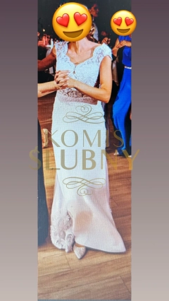 Piękna suknia ślubna 