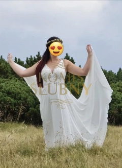 Muślinowa suknia koronka