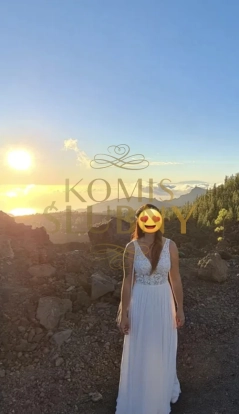 Muślinowa suknia koronka