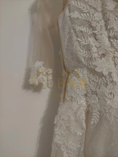 Piekna suknia ślubna 