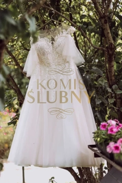 Elegancka suknia ślubna w stylu romantycznym – rozmiar 46/48