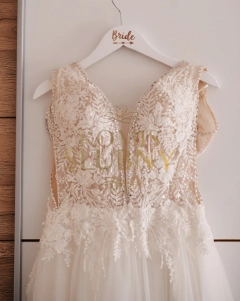 Suknia ślubna literka A