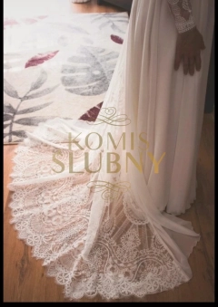 Suknia ślubna model Helen