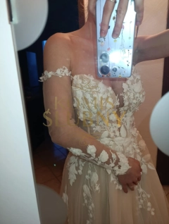 Suknia ślubna o kroju A