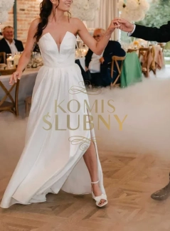 suknia ślubna z welonem