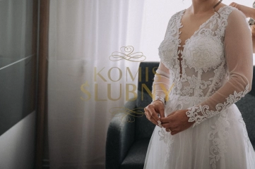 Śnieżnobiała suknia ślubna rozmiar S