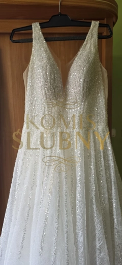 Piękna suknia ślubna