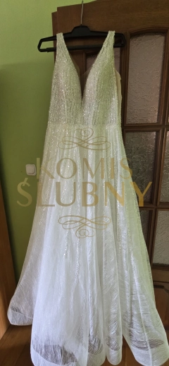 Piękna suknia ślubna