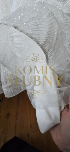 Piękna suknia ślubna