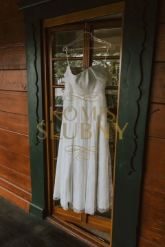 Suknia ślubna w stylu rustykalnym 