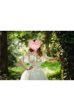 Przepiękna biała suknia ślubna typu Princessa (Księżniczka)