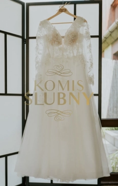 Suknia ślubna z welonem 
